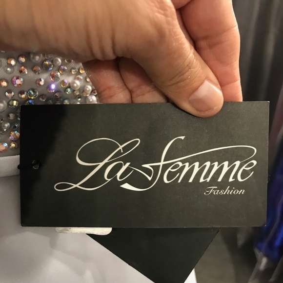 La Femme Prom Dress - Picture 4 of 7